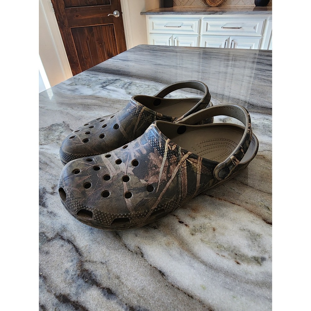 Crocs Classic Clog Realtree Advantage MAX-4 Camo Mens Size 9 Brown Hunting Shoe